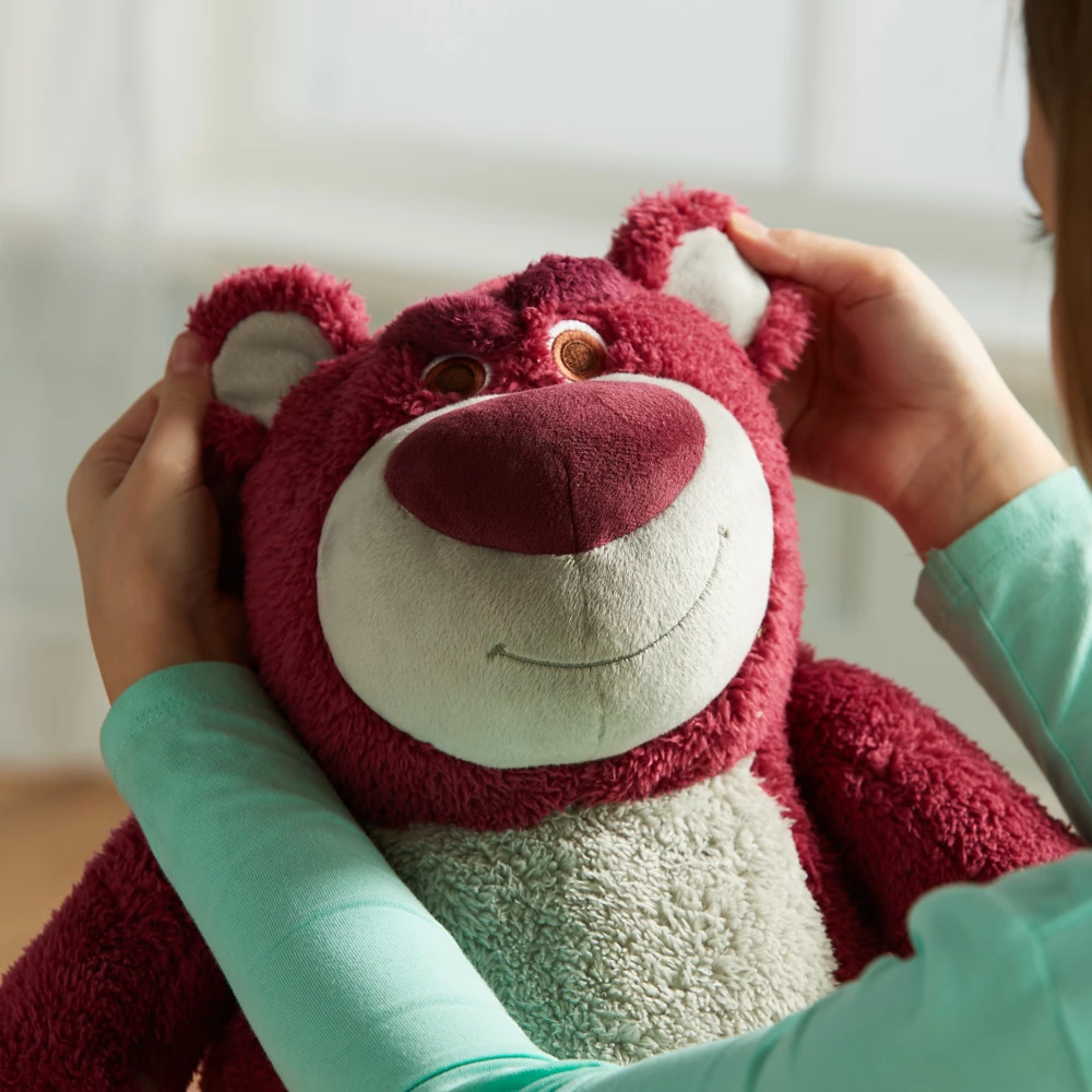 Disney Store Grande Peluche Lotso, Toy Story 5 Disney Store Grande Peluche Lotso, Toy Story â Image 3