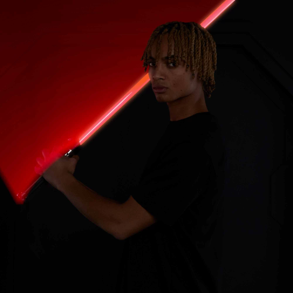 Disney Store Sabre Laser Dark Vador Legacy 5 Disney Store Sabre Laser Dark Vador Legacy – Image 3