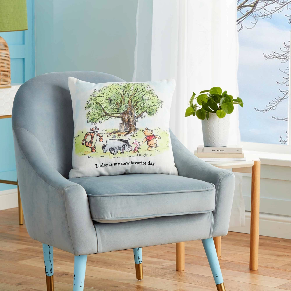 Disney Store Coussin Winnie L'Ourson Et Ses Amis 4 Disney Store Coussin Winnie L'Ourson Et Ses Amis – Image 2