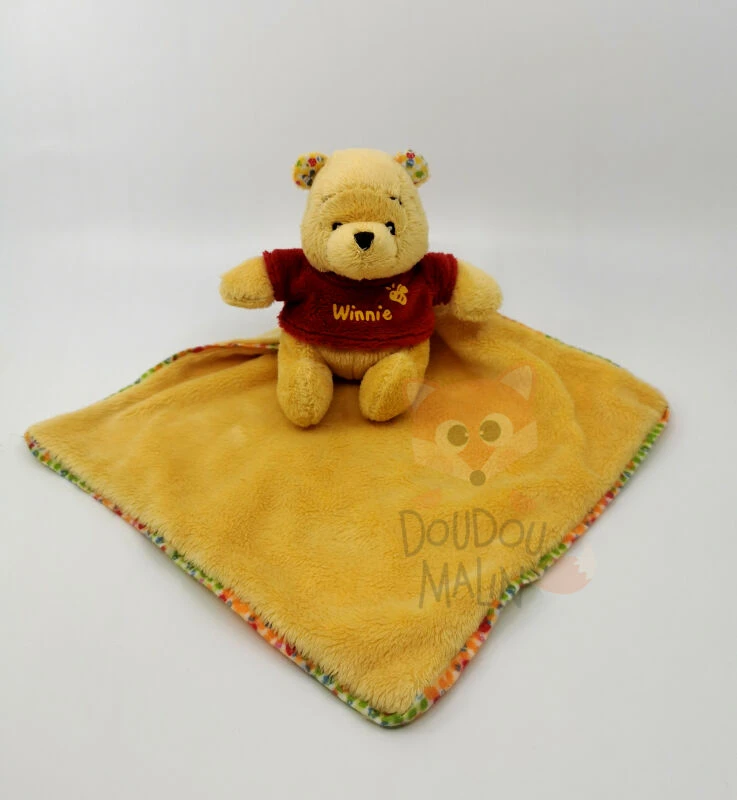 Disney - Winnie L'ourson - Mini Peluche Avec Doudou Jaune Rouge 25 Cm 3 Disney - Winnie L'ourson - Mini Peluche Avec Doudou Jaune Rouge 25 Cm